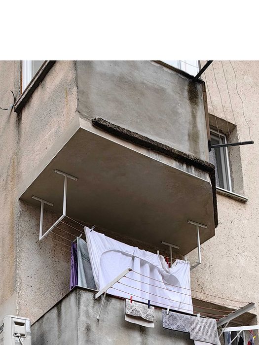 Suporti pentru uscat haine pe balcon
