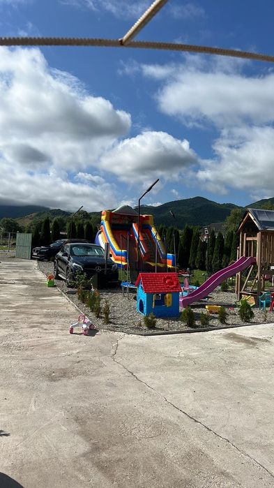 Cabana de închiriat 100 de locuri la masă ptr  evenimente