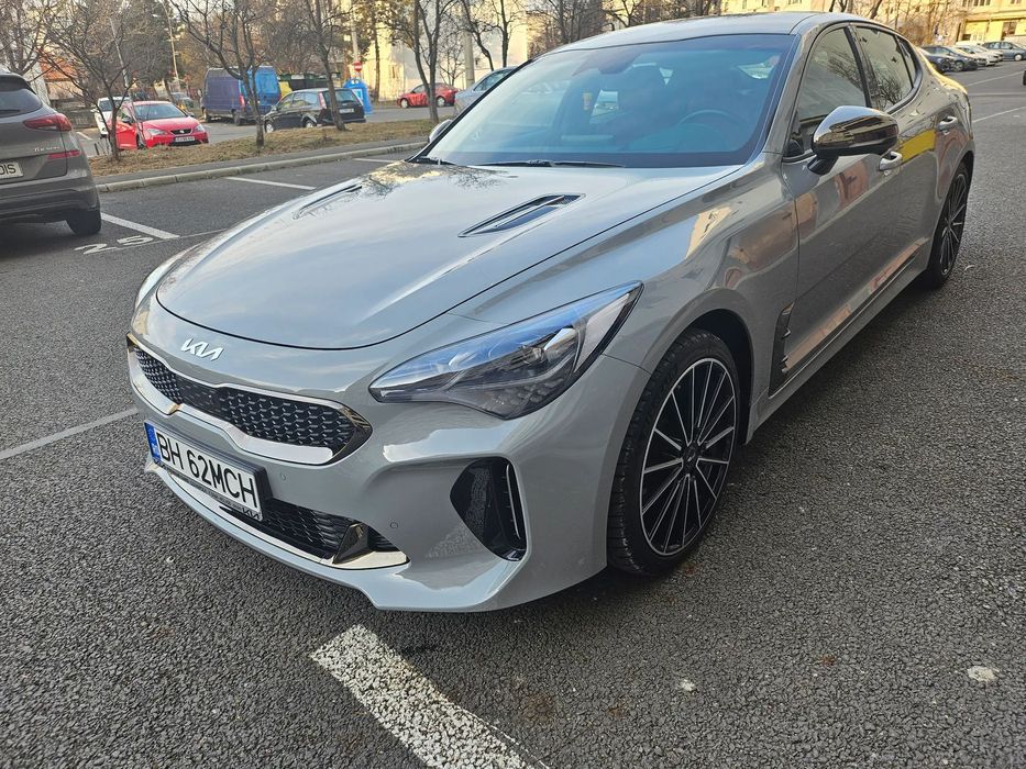 Kia Stinger Prim proprietar, 2023, garaj, motor V6, garanție 2029