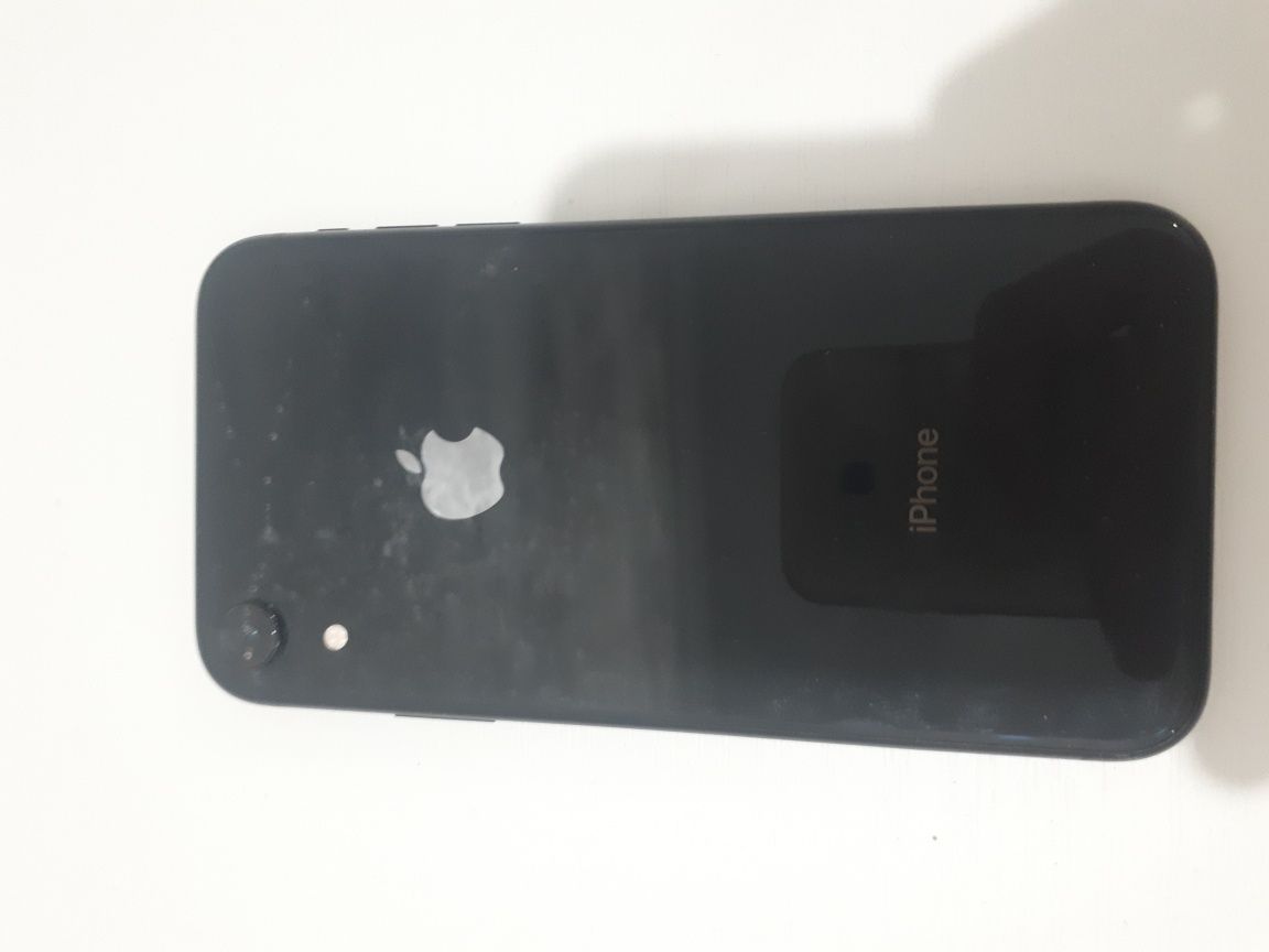 iPhone xr 64g 83%акб