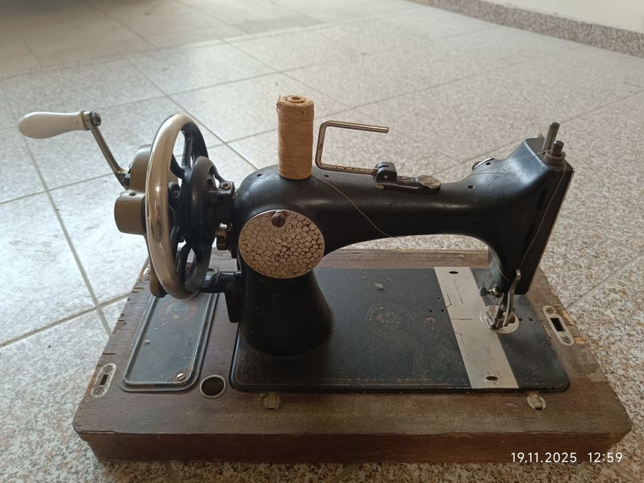 Шевни машини SINGER и VESTSA.