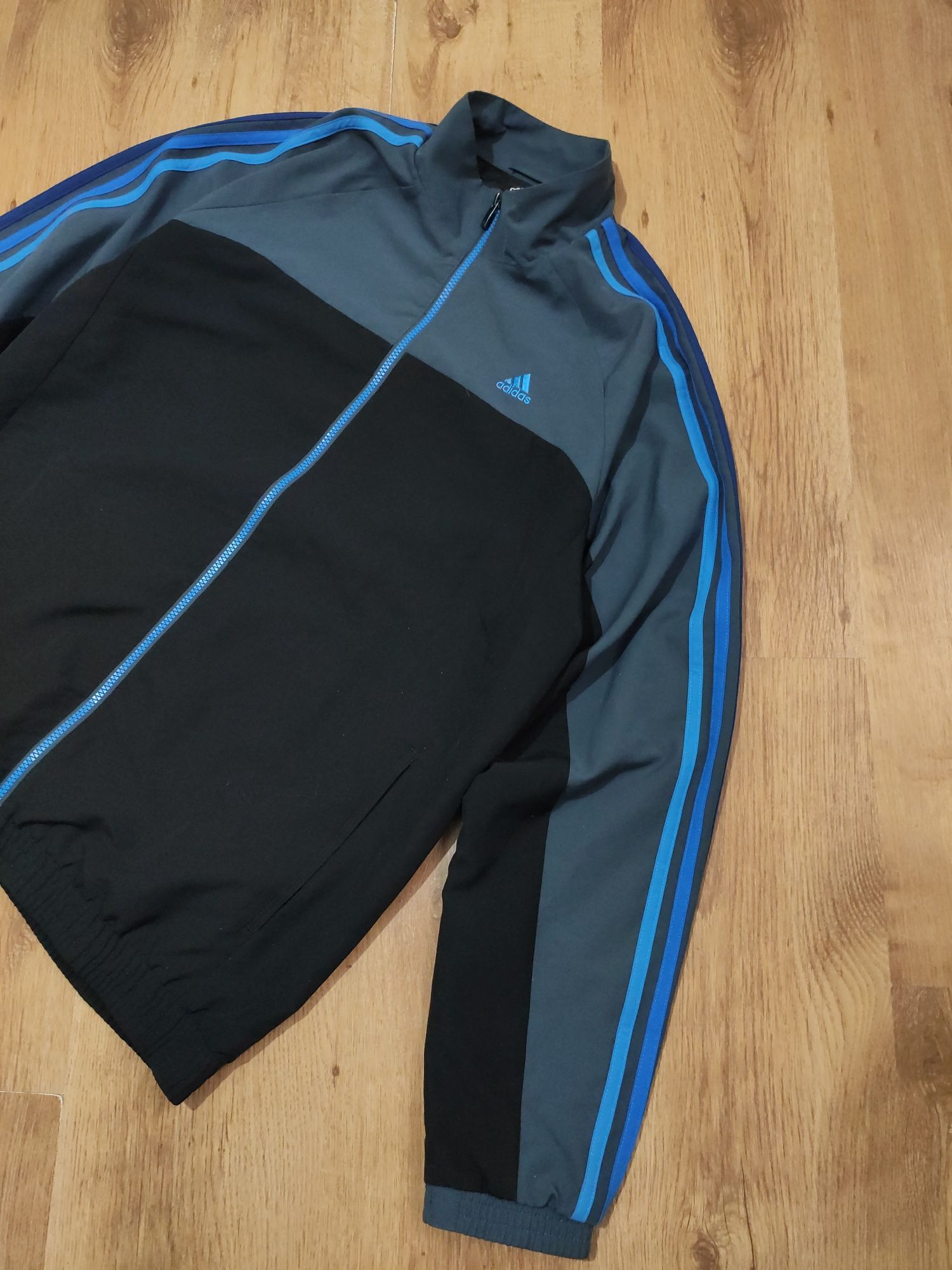 Bluza Adidas mărimea L