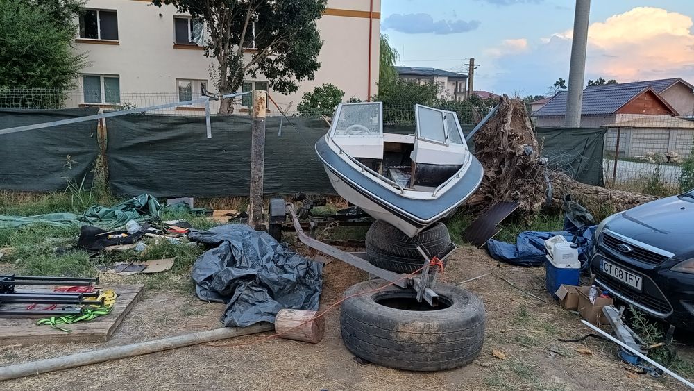Vand/schimb barca si peridoc