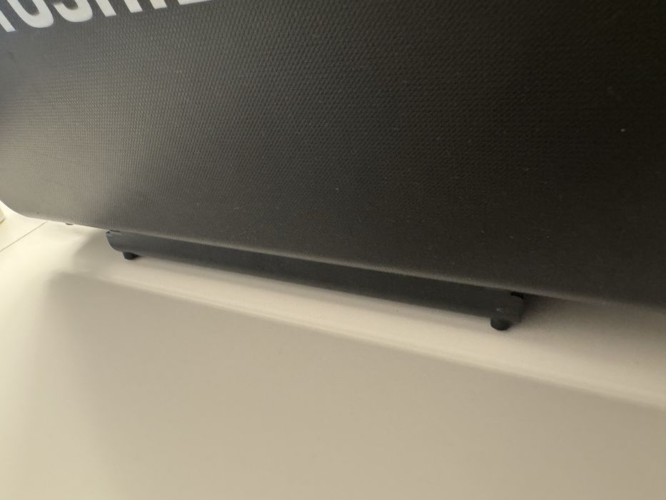 Toshiba Satellite c660/c660d 6gb ram , intel core I3, 17”