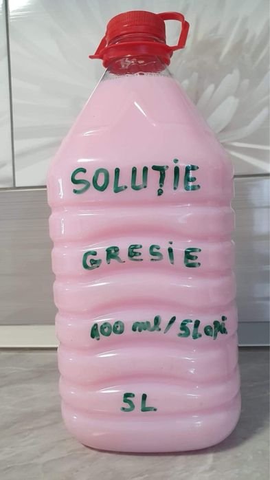 Vand detergenti + produse de uz caznic