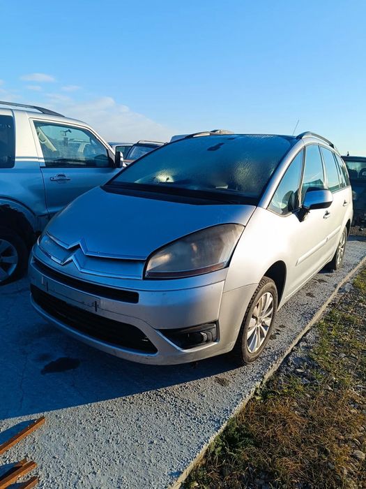 Dezmembrez Citroen C4 grand 2008