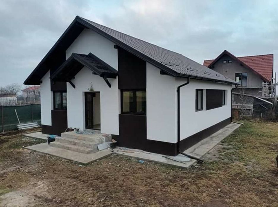 Executam case din panouri Sandwich termoizolate
