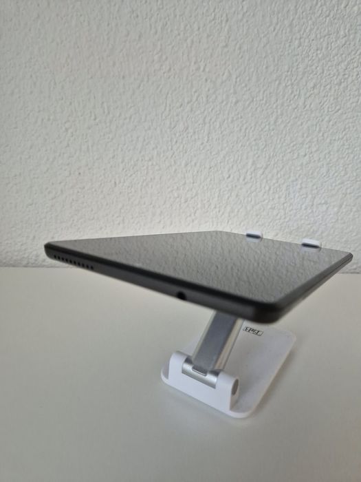 Tableta Lenovo 8 inch cu SIM 4G