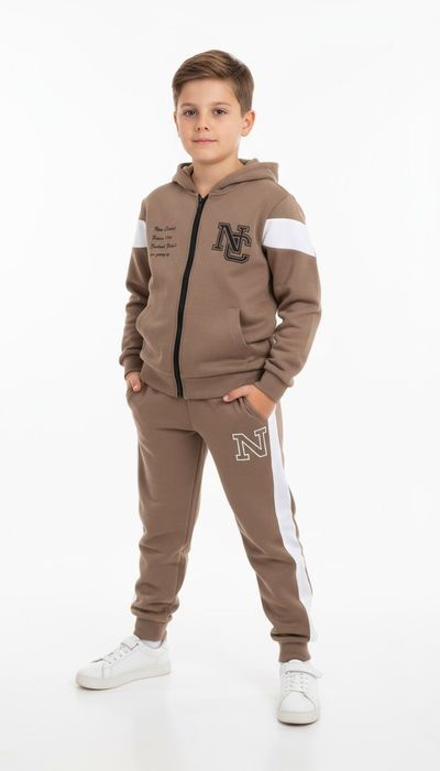 Oʻgʻil bolalar uchun sport uslubidagi kiyim