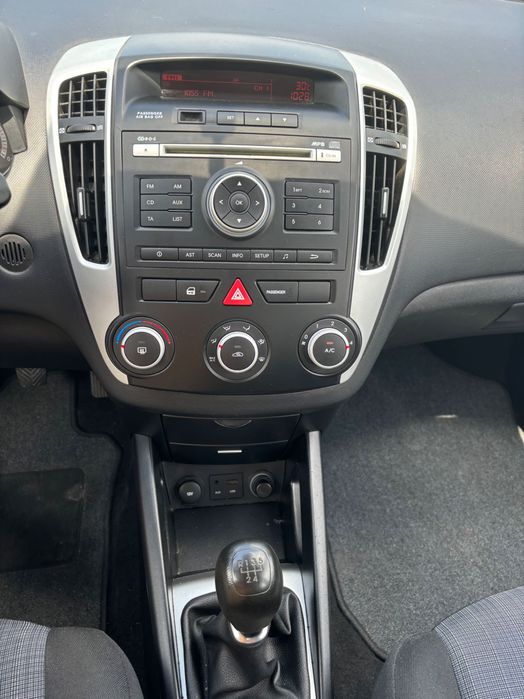 Kia Ceed 1.4 Benzină Rate Garanție