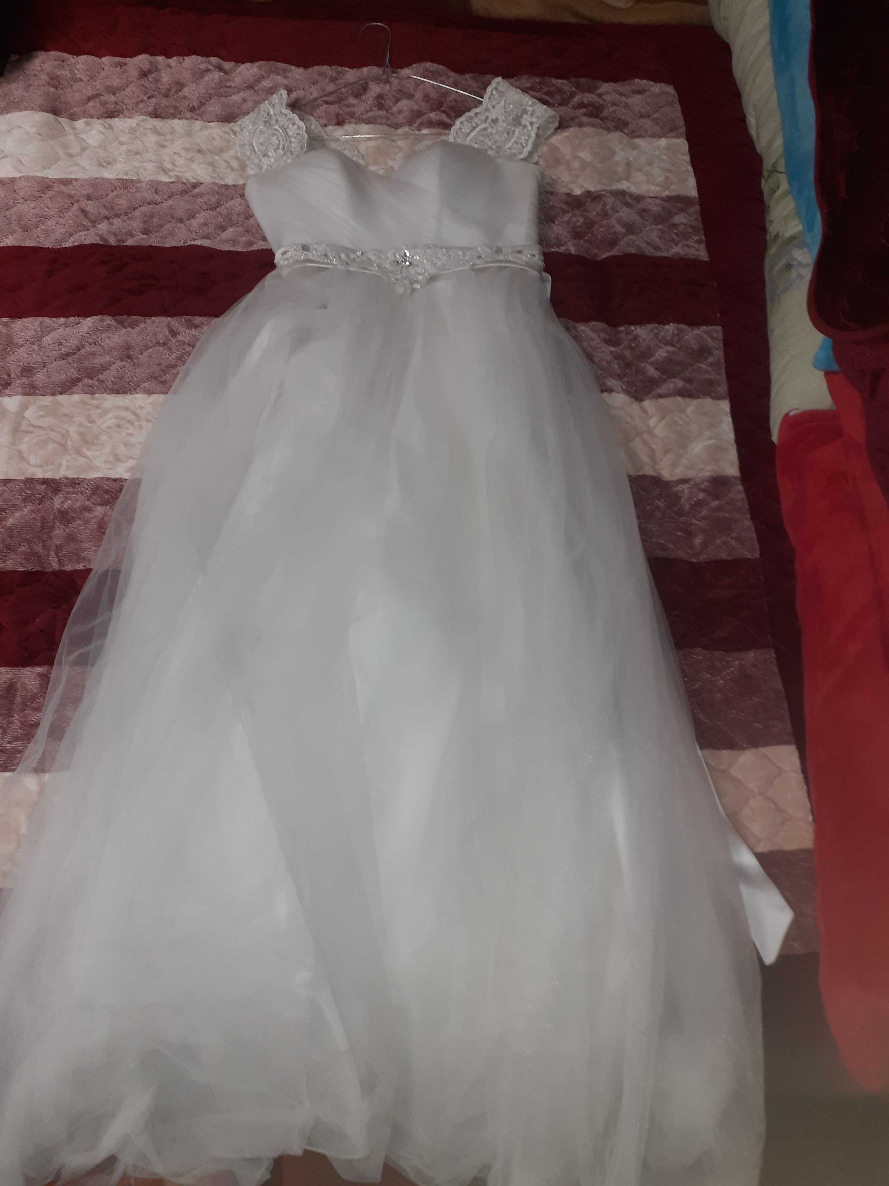 Rochie de mireasă 850 lei