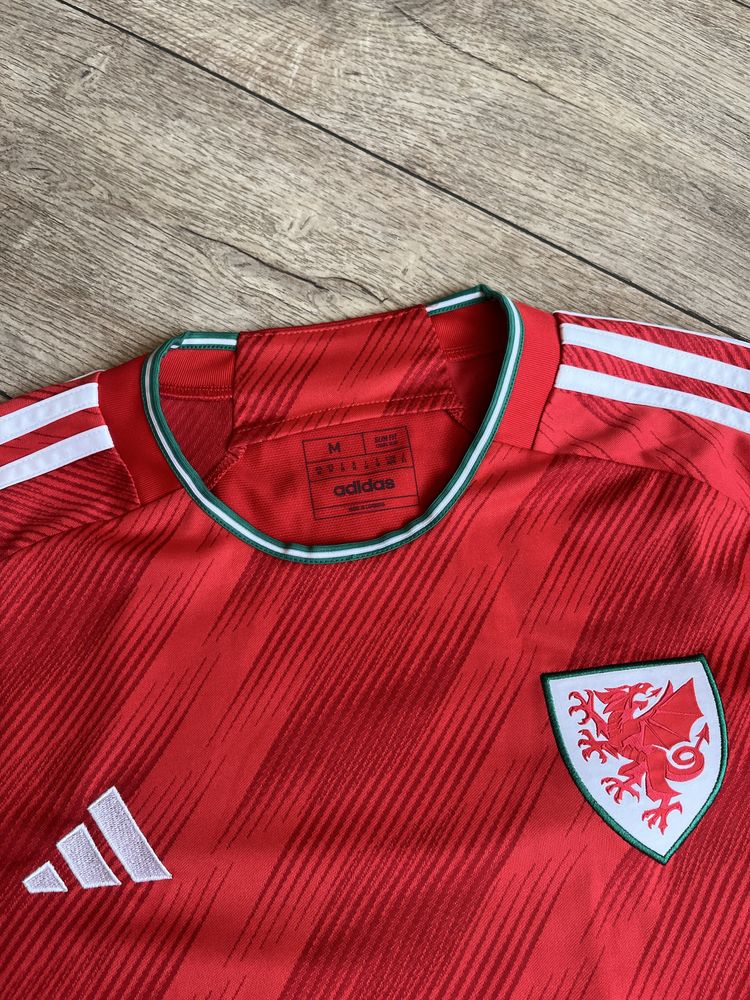 ADIDAS : Wales Home Jersey - Уелс  2022/23 Нова размер М / Оригинал