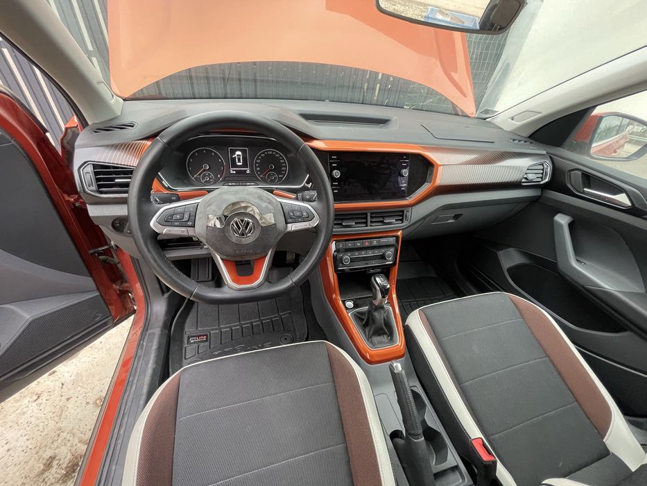 Vw avariat t-cross 6400km dsg