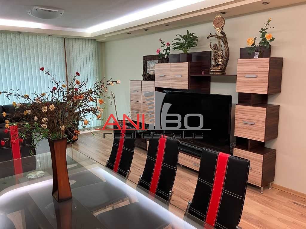 3-стаен в Варна-Базар Левски площ 100 цена 297000
