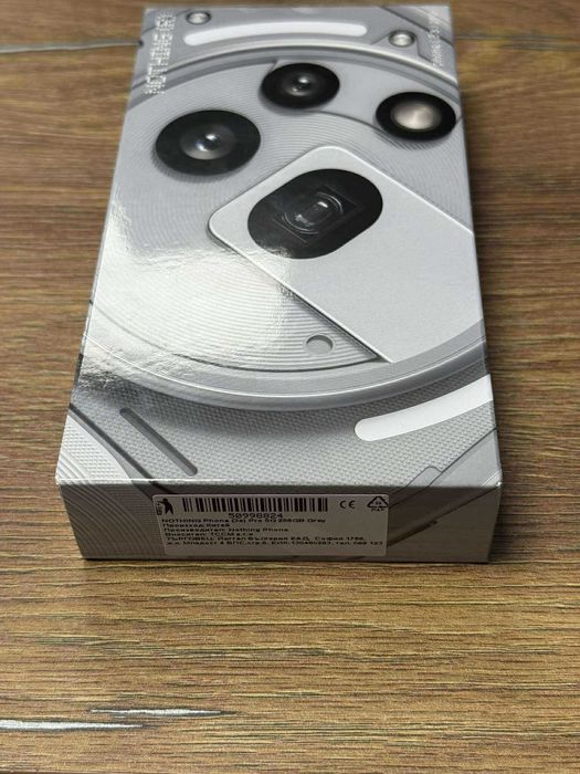 Продавам Nothing Phone 3a Pro 256gb