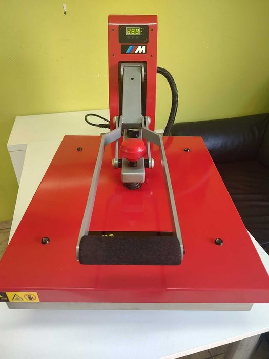 Термотрансферна преса за тениски и dtf