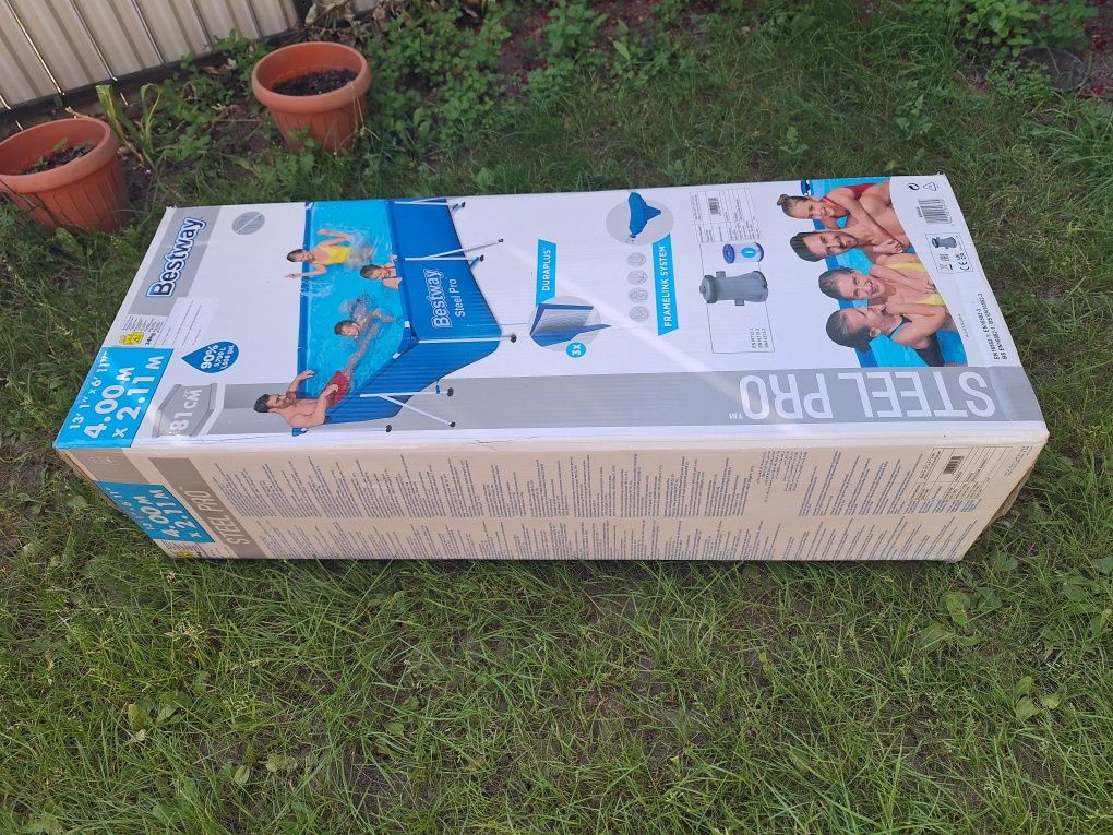 Vând piscina 4.00 m x 2.11 m