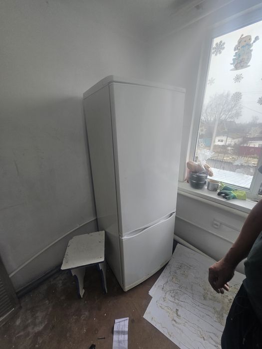 Продам холодильник