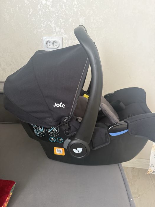 Авто кресло joie