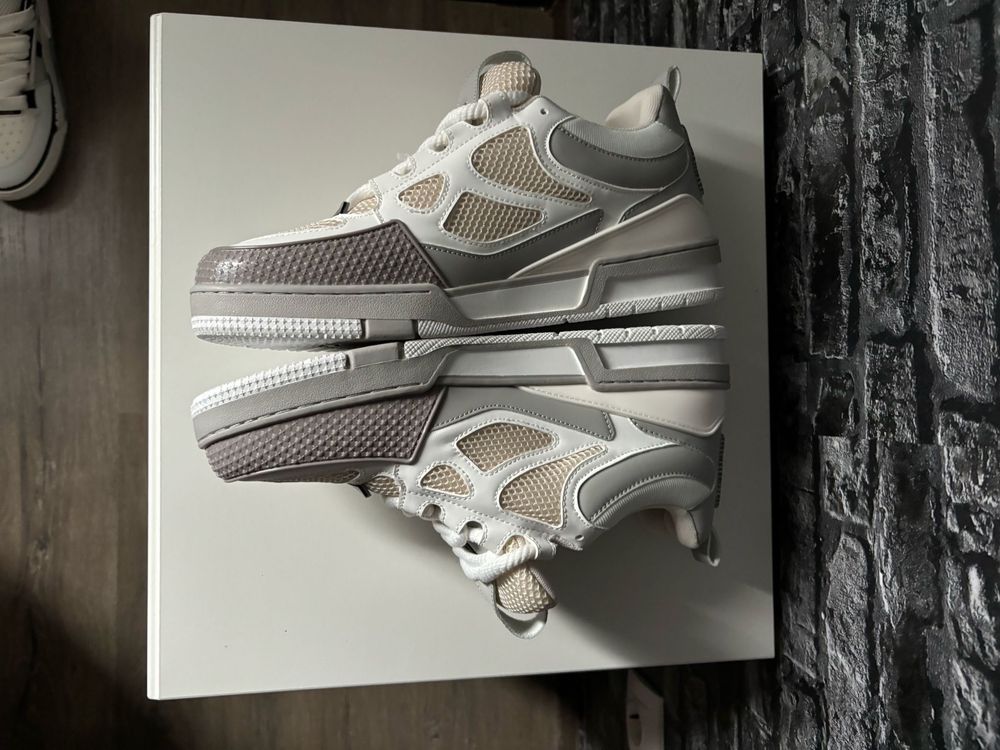 Louis Vuitton Skate Grey