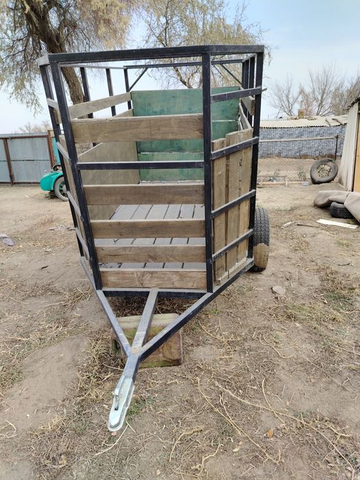 Продам прицеп коневозку