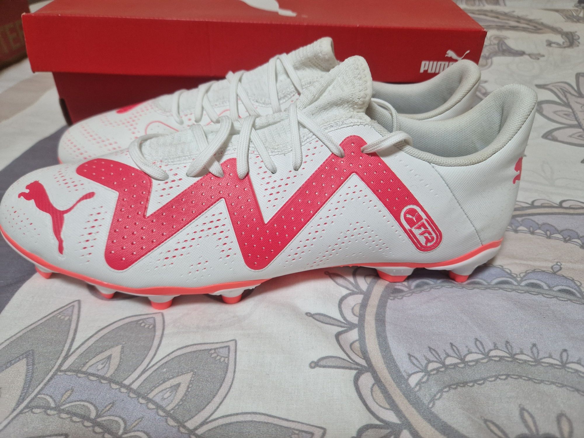 Футболни Обувки(Бутонки) PUMA FUTURE PLAY FG/AG