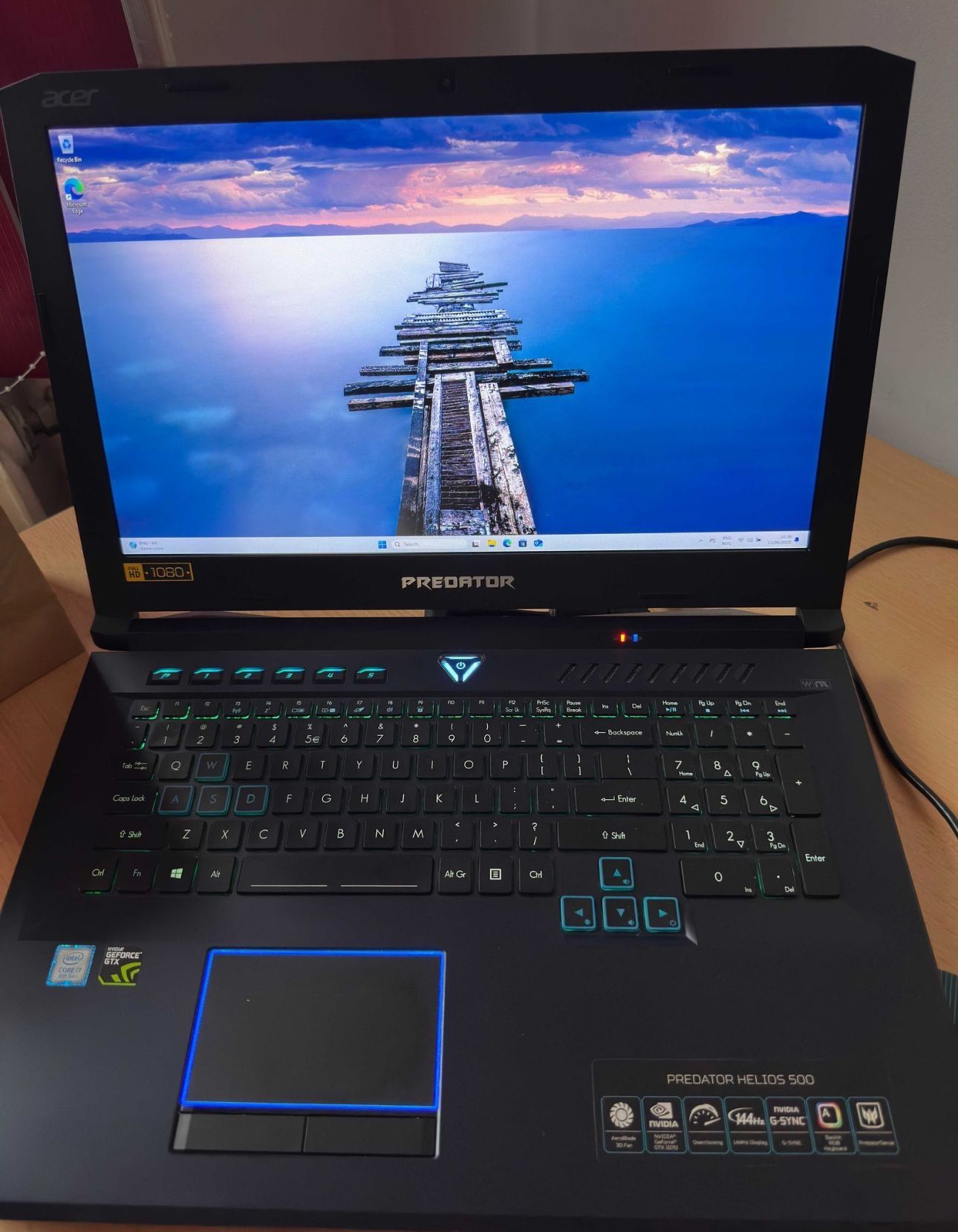 Laptop Acer i9 8950hk 8 GB video 32 ram