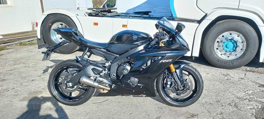 Продавам - Yamaha YZF-R6