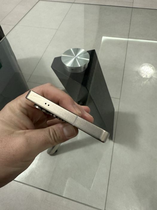 Samsung S25 Ultra titanium black 256GB • ca NOU • neverlocked