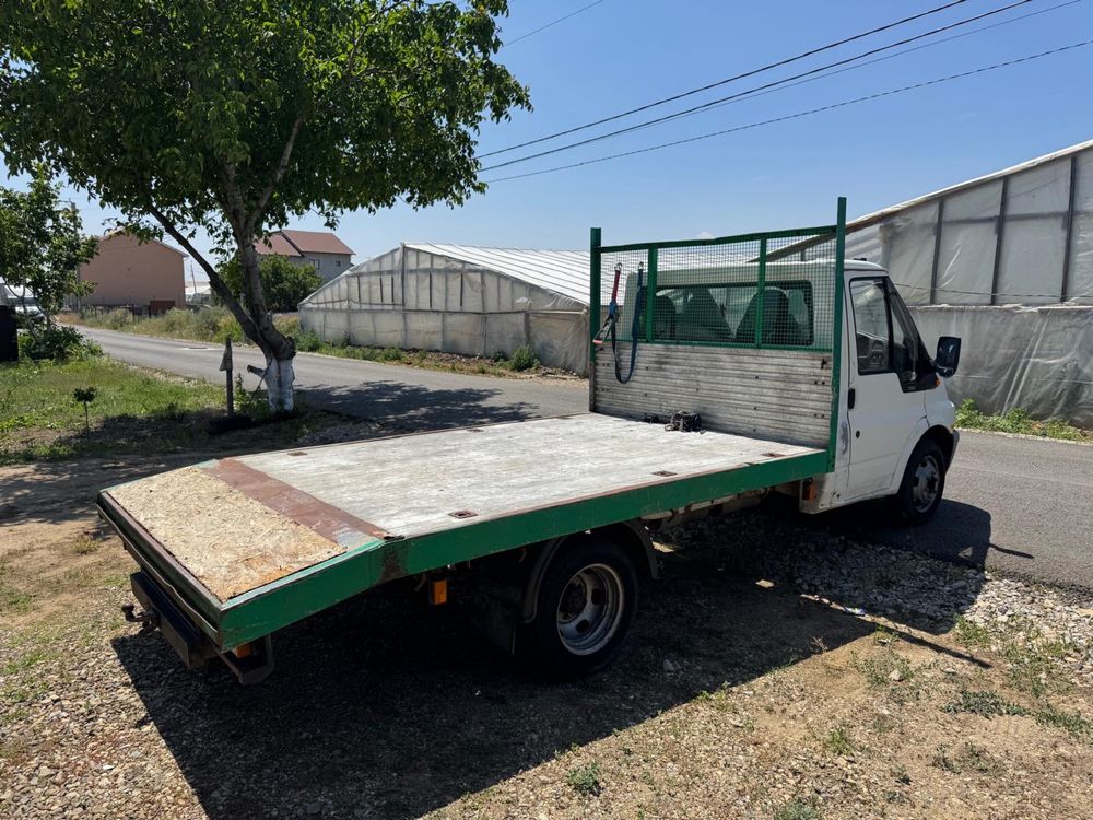 Ford Transit auto-platforma Anglia