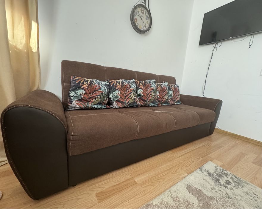 canapea extensibila 3 locuri