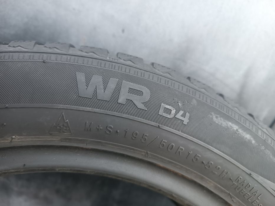 195/50/15 Nokian