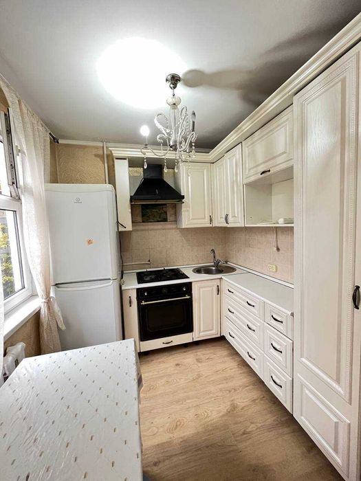 В связи с переезд! Горячая цена! Теплая квартира в хорошем районе