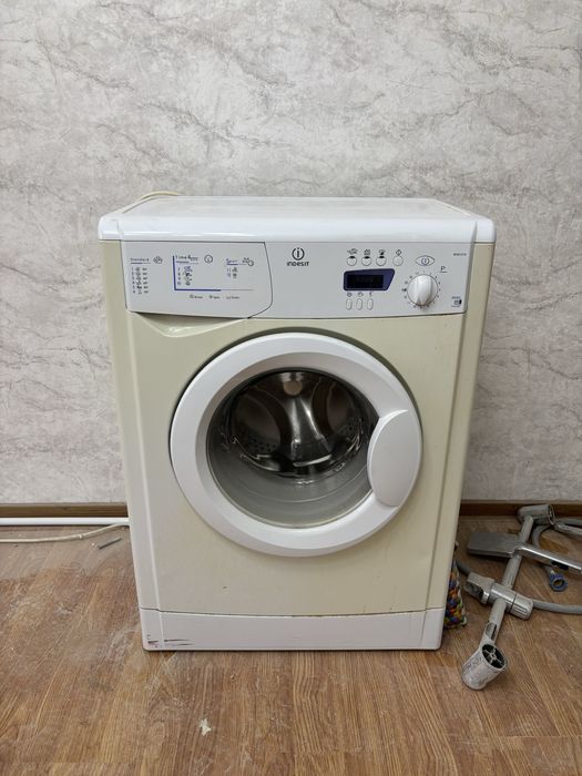 Срочно продам стиральную машину