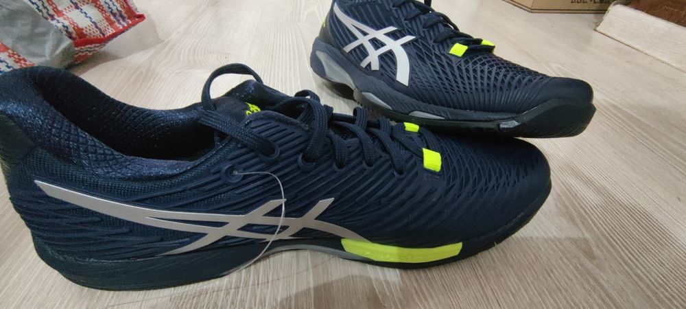 Adidași asics solution speed 2