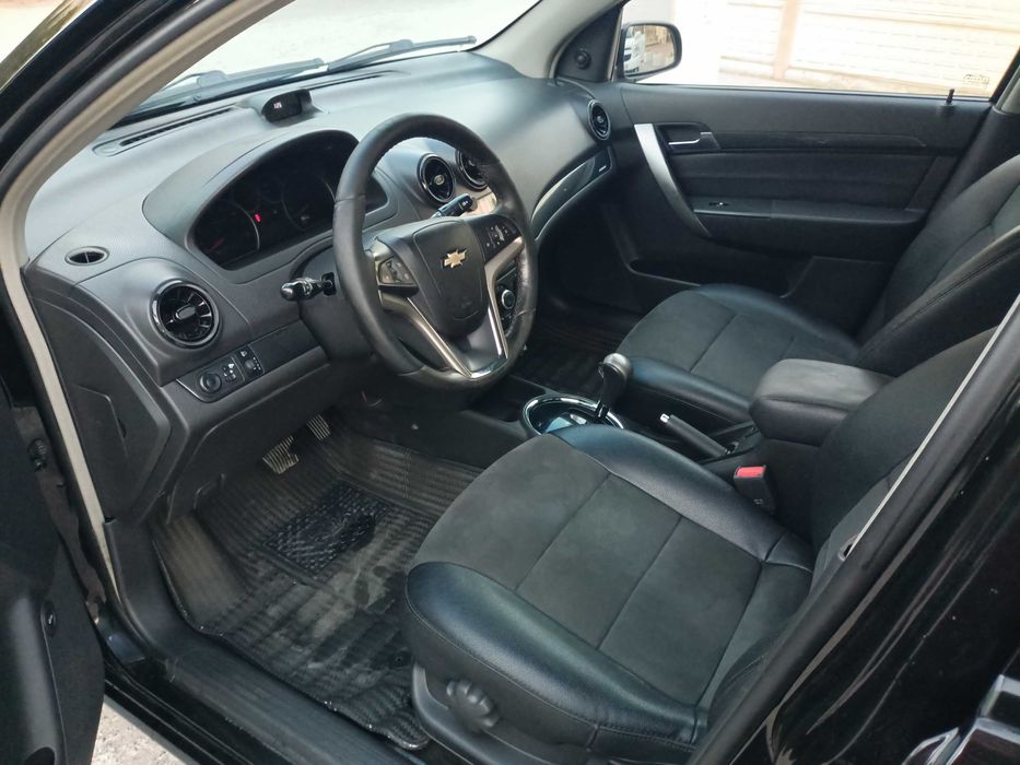 Nexia 3 qora avtamat