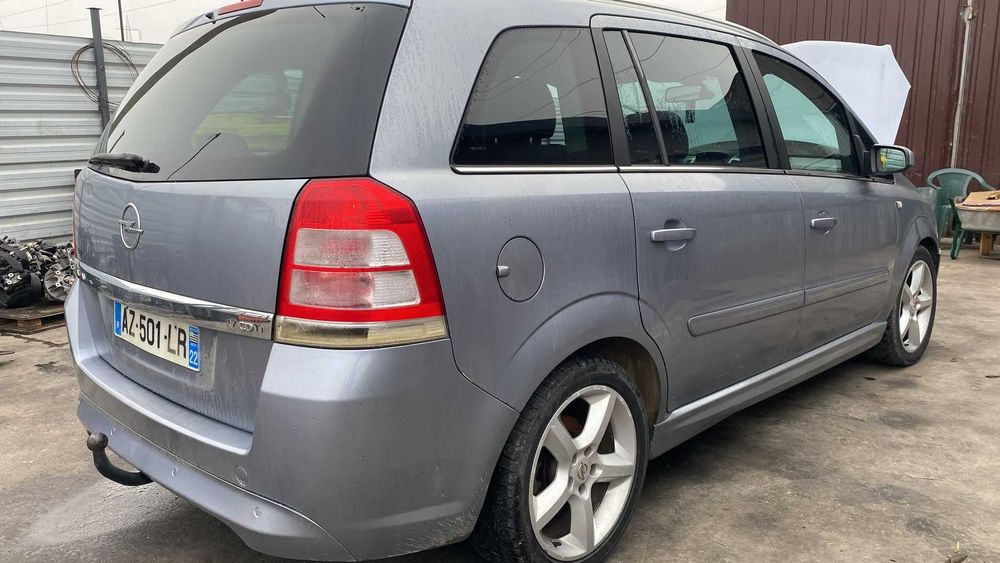 Fata completa  OPC Piese Dezmembrari Opel Zafira B 1.7cdti