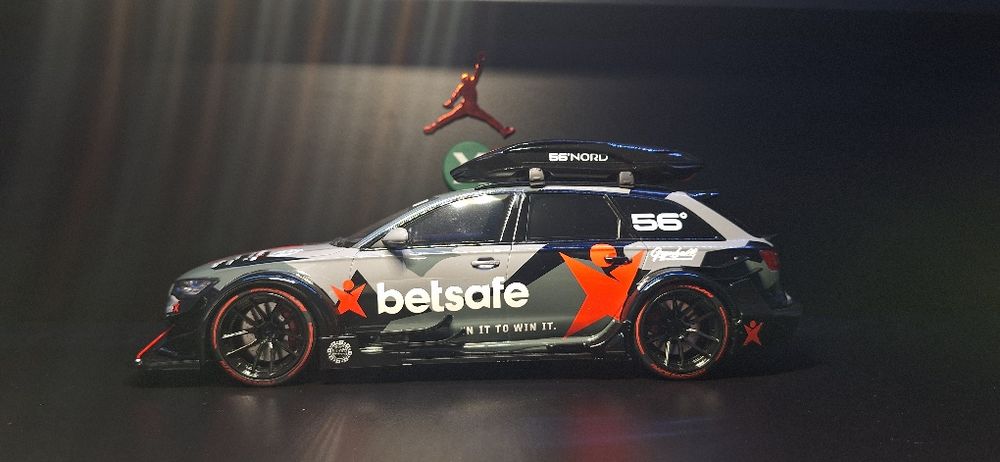 VÂND machetă 1:18 Audi RS6 DTM Avant Jon Olsson GT Spirit