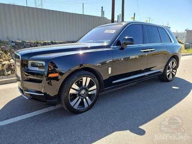 Dezmembrare Rolls Royce Cullinan 2022, far, capotă, bară de protecție
