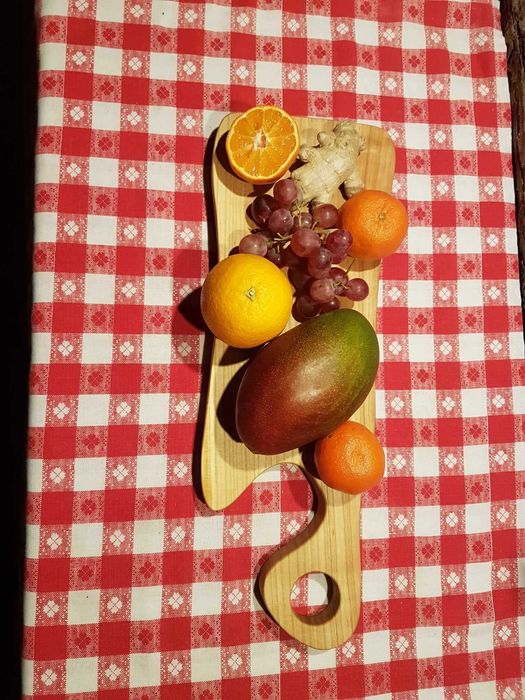 Tocatoare si platouri servire lemn,unice,handmade