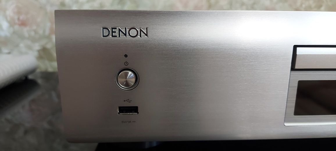 CD (USB) проигрыватель Denon DCD 800NE