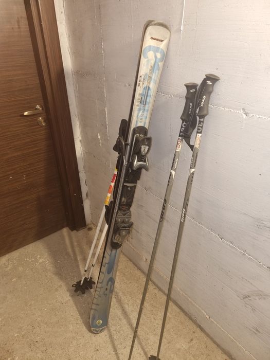 Vand skiuri si bețe