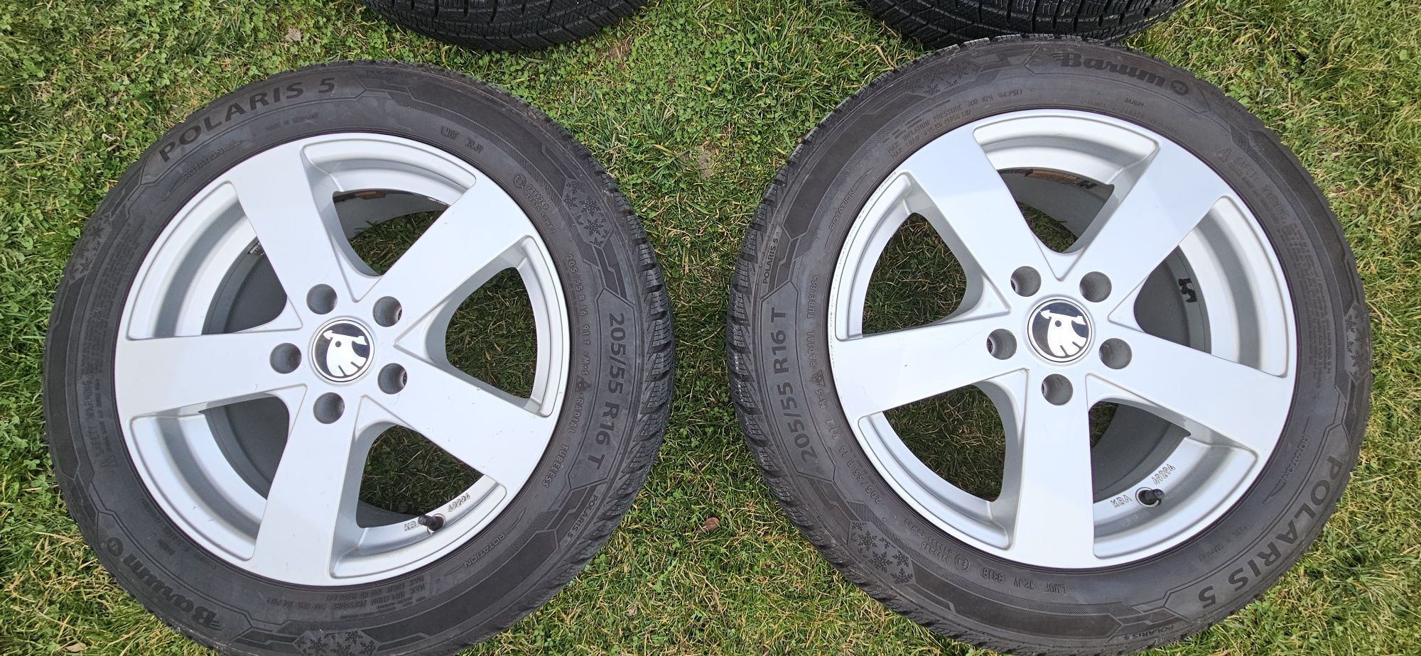Set jante aliaj plus anvelope iarnă Barum Polaris 5, 205/55/R16, Skoda