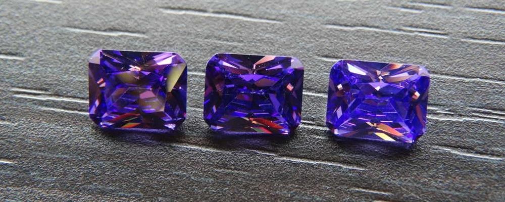 Естествени сапфири и рубини