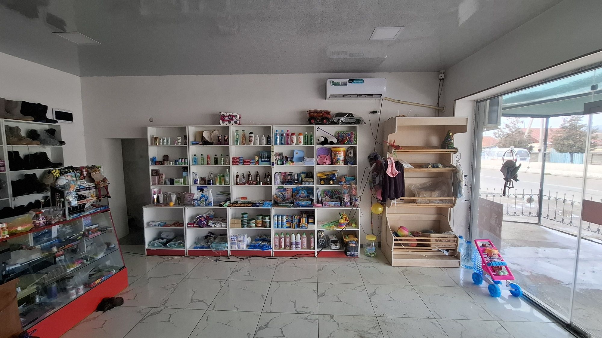 Дукон сотилади. Продаётся магазин.