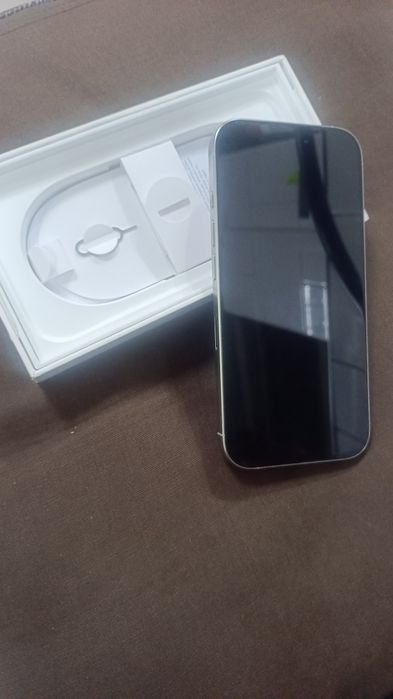 Продам айфон 16 про