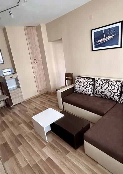 Дава се под наем Двустаен апартамент в Варна, Зимно кино Тракия - 55 кв.м за 485 € - Снимка #1