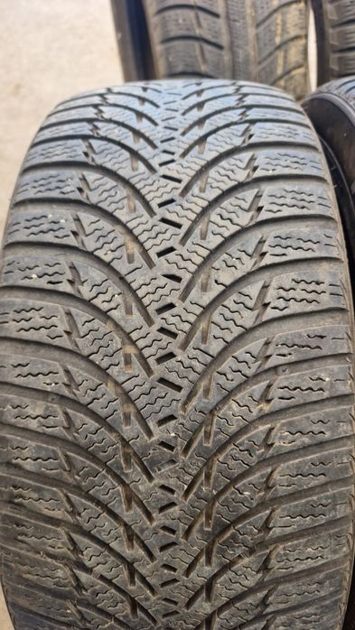 215 45 16 Kumho Falken 5 anvelope iarna