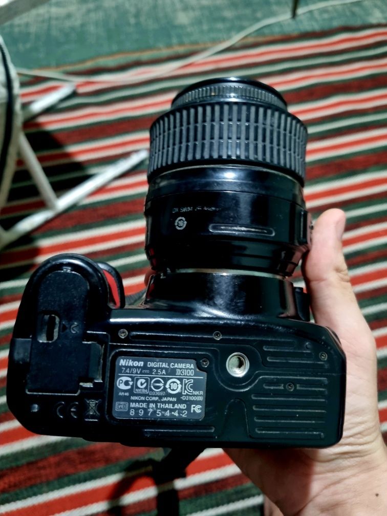 Nikon D3100 sotiladi.