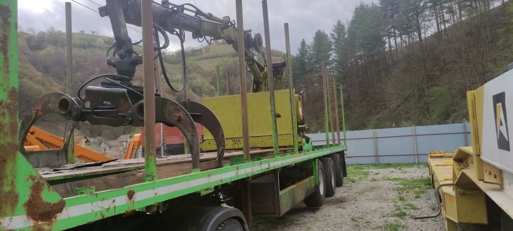 Semiremorca forestiera marca floor